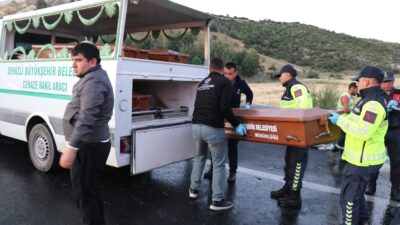 İzmir – Antalya ekspres seferini yapan Mustafa Fevzi Mertun idaresindeki