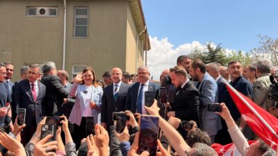 AK Parti’ye geçen Başkan Köksal için vatandaşlar tarafından karşılama töreni