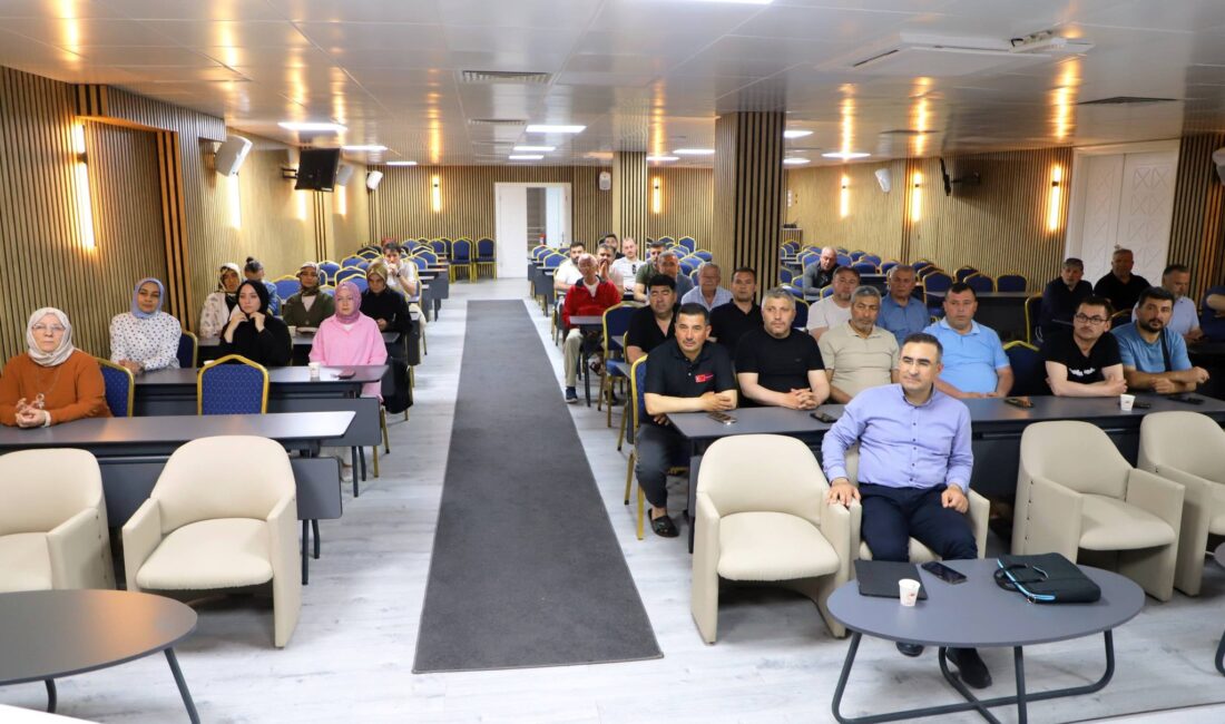 Programın ilk gününde, AK Parti Afyonkarahisar İl Başkanı Turgay Şahin