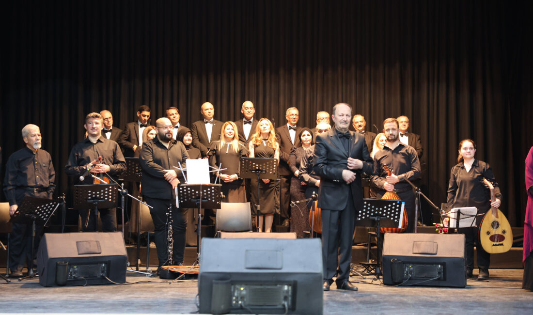 Türk musikisinin klasikleşmiş eserlerinin seslendirileceği gecede, koro ve solo performanslar