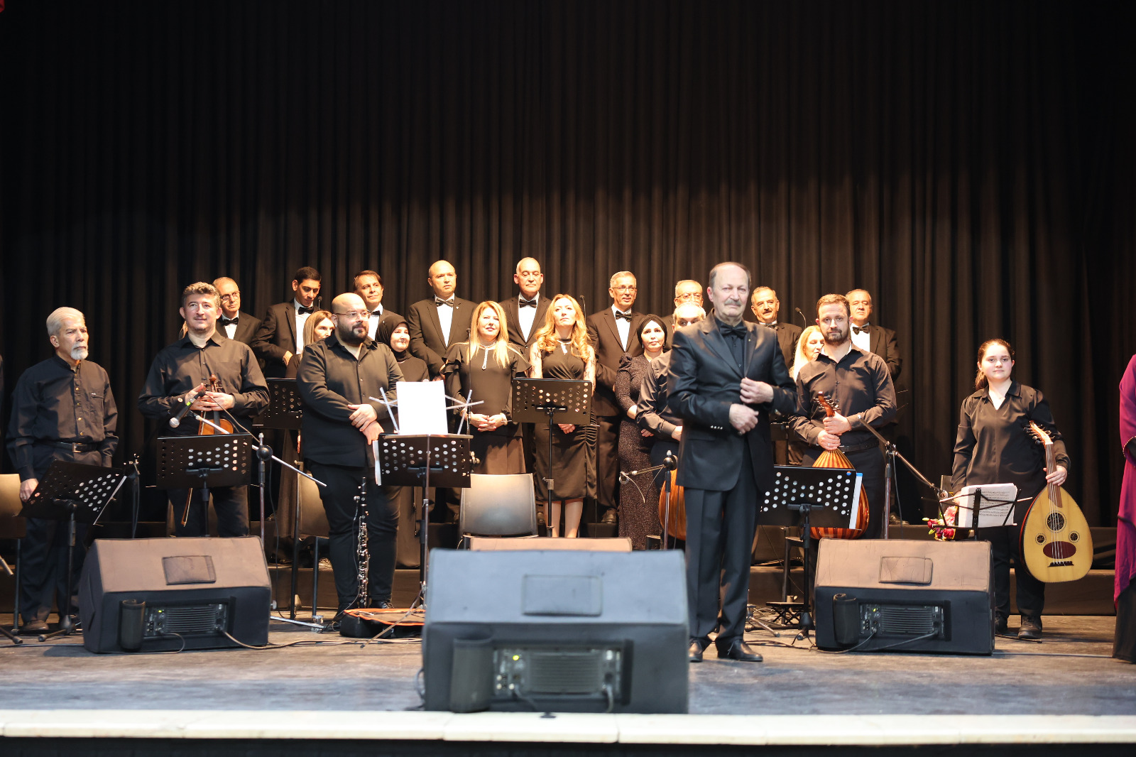 Türk musikisinin klasikleşmiş eserlerinin seslendirileceği gecede, koro ve solo performanslar