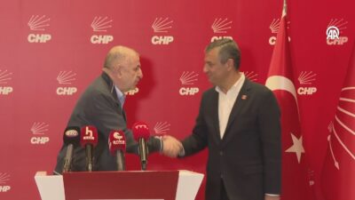 Yaklaşık 15 dakikalık görüşmenin ardından Özdağ, Özel ile basın mensuplarına