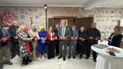 Selçuklu Mahallesi Muhtarı Öznur Hız’ın ev sahipliğinde gerçekleşen açılışta, miniklerin