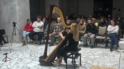 Genel sanat yönetmenliğini Hüseyin Başkadem’in yaptığı Afyonkarahisar Müzesi’nin fuaye alanında