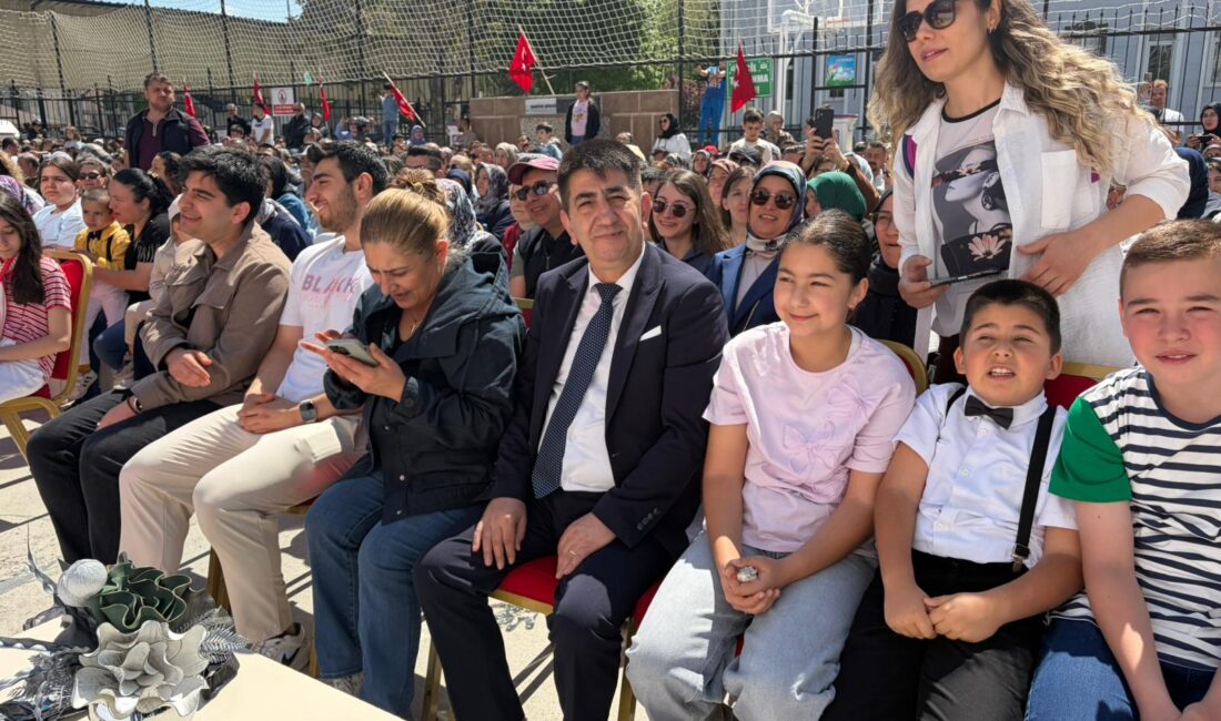 Bir yıllık büyük sır çözüldü: Sahnedeki o uyum herkesi şaşırttı!