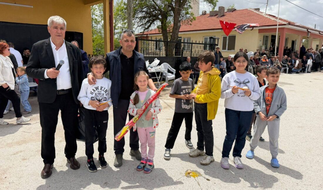 Bahar şenliği ve Hıdırellez dualarına katıldı Geniş bir katılımla gerçekleştirilen