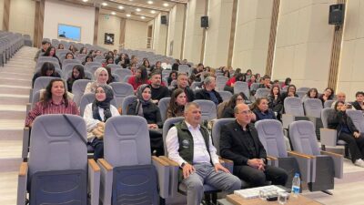 Tarih sorularını cep telefonlarından yanıtladılar Okulun 9, 10, 11 ve