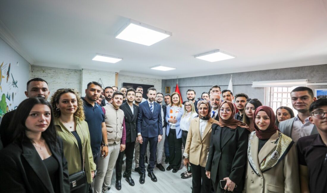 AFYONKARAHİSAR (AA) – Afyonkarahisar Belediye Başkanı Burcu Köksal, AK Parti