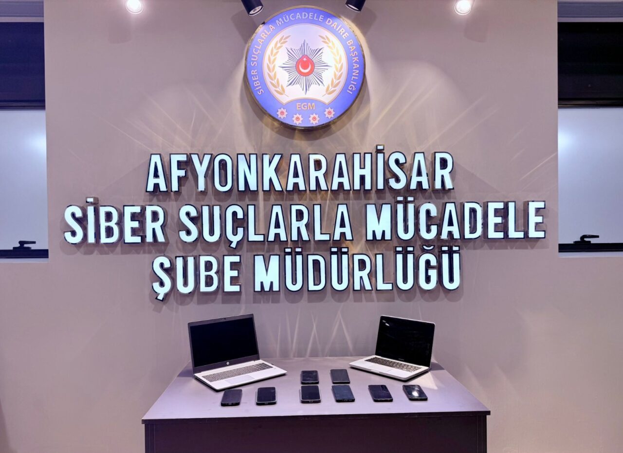 AFYONKARAHİSAR (AA) – Afyonkarahisar merkezli düzenlenen dolandırıcılık operasyonunda gözaltına alınan