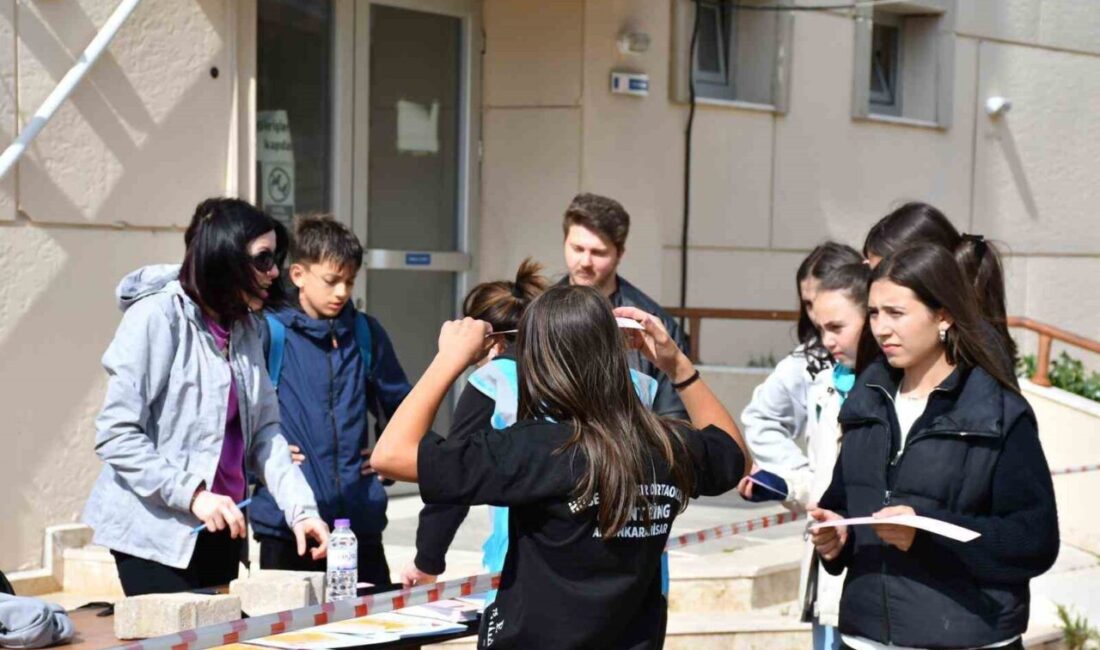Dünya Oryantiring Günü etkinlikleri çerçevesinde düzenlenen oryantiring müsabakaları, Afyonkarahisar Kocatepe