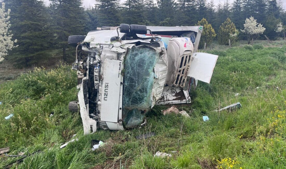 AFYONKARAHİSAR (AA) – Afyonkarahisar'da meydana gelen trafik kazalarında 6 kişi