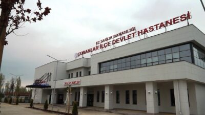 Afyonkarahisar’da yapımı tamamlanan Çobanlar Devlet Hastanesi’nin yeni hizmet binasında hasta