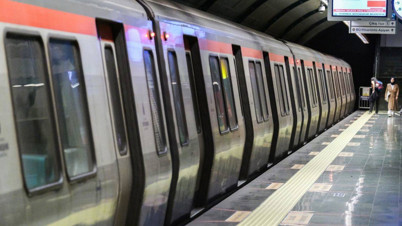 Ayazağa metro istasyonu kapatıldı mı? İntihar girişimi!