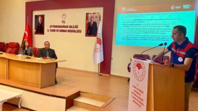 Afyonkarahisar’da kanatlı hayvan işletme temsilcilerine yönelik biyogüvenlik bilgilendirme toplantısı gerçekleştirildi.