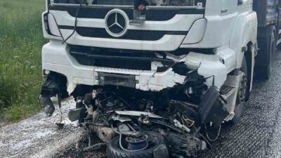 Afyonkarahisar’da kullandıkları motosikletle tırın altına giren çiftten koca olay yerinde