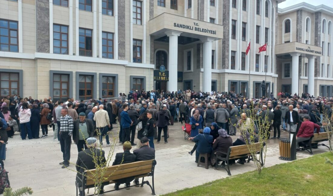 AFYONKARAHİSAR (AA) – Afyonkarahisar'ın Sandıklı ilçesinde, 58 hacı adayı dualarla