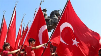 Valilik ve il müdürlüğü koordinasyonunda Afyonkarahisar Valiliği ile Afyonkarahisar Gençlik