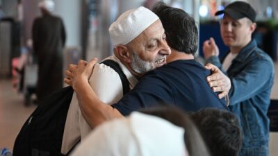 Kutsal topraklarda ibadetlerini yerine getiren hacıların, özel ve tarifeli uçaklarla