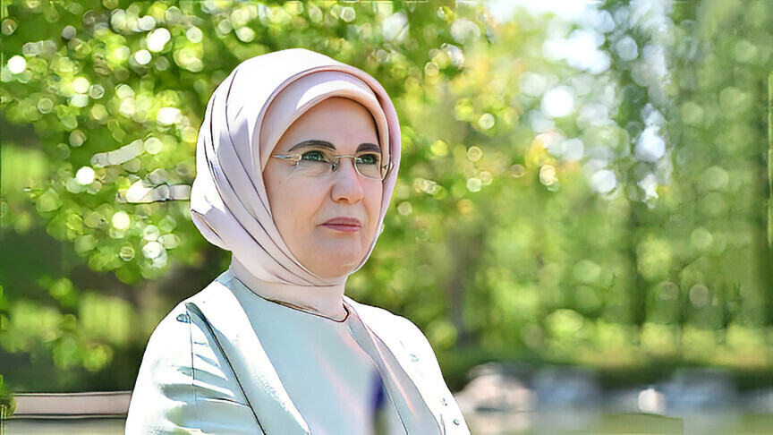 Emine Erdoğan, NSosyal hesabından yaptığı paylaşımda, “Peygamber müjdesi olan İstanbul’un