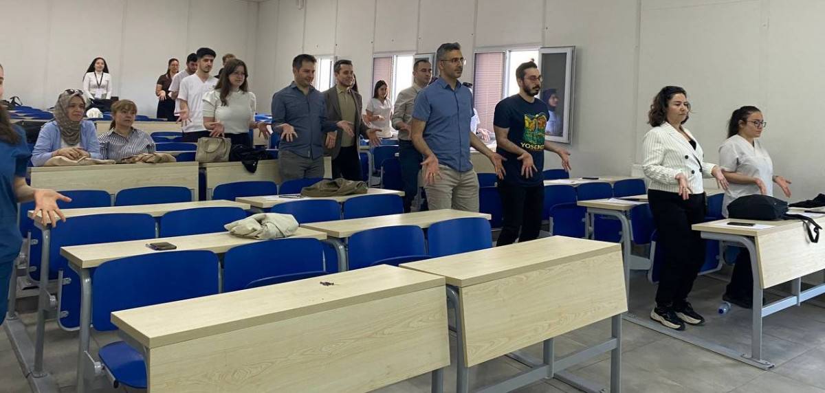 Diş Hekimliği Fakültesi Öğrencilerimiz Çalışma Hayatında Doğru Duruş Eğitimi Aldı