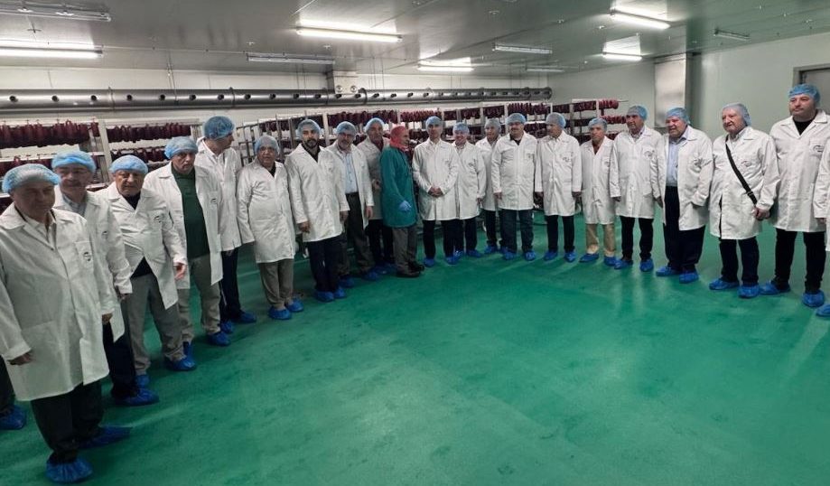 Açılış programına Afyonkarahisar Valisi Naci Aktaş, Afyonkarahisar Milletvekilleri Ali Özkaya,