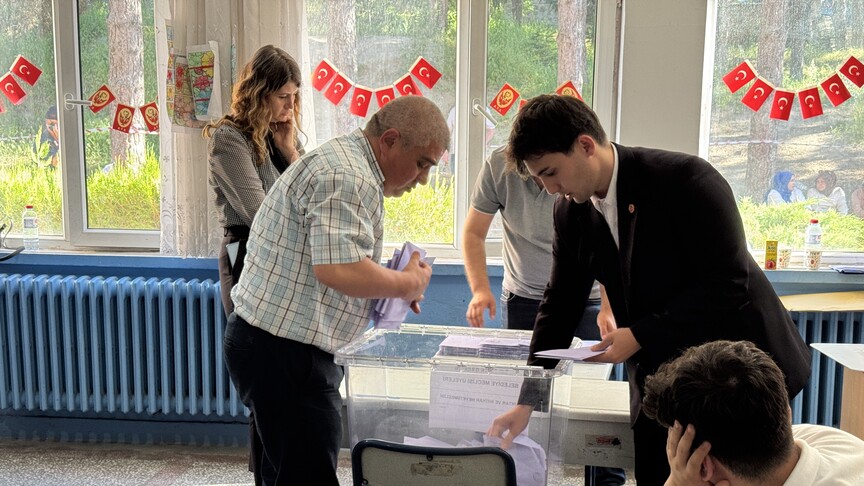Ara seçim yapılan Tokat’ın Bağtaşı beldesinde AK Parti adayı Mustafa