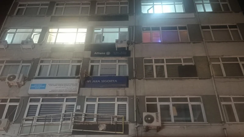Düşerek kafasını çarptığı öne sürüldü Molla Gürani Sokak üzerindeki 7