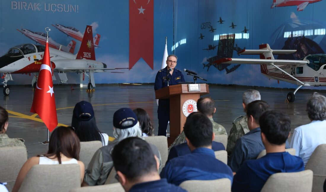 Hava Kuvvetleri Komutanlığının 115’inci kuruluş yıl dönümü dolayısıyla İzmir’in Çiğli