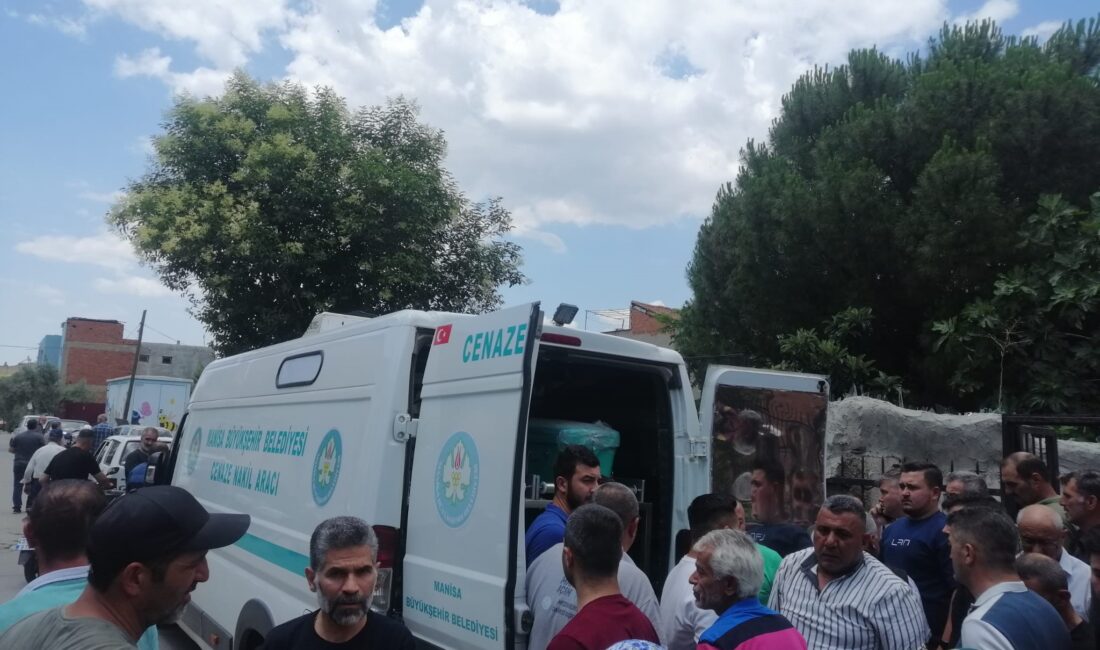 YÜKSEKTEN BAŞININ ÜZERİNE SUYA DÜŞEREK AĞIR YARALANDI Yürekleri burkan trajik