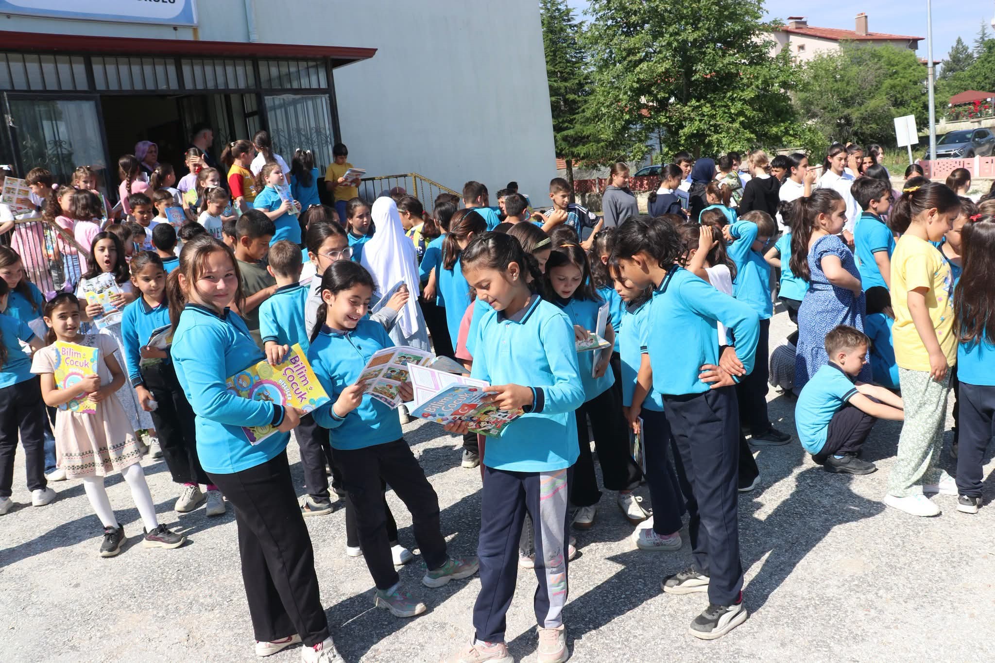 Karne heyecanına ortak olan o anlamlı jest ile çocuklara tatil müjdesi geldi