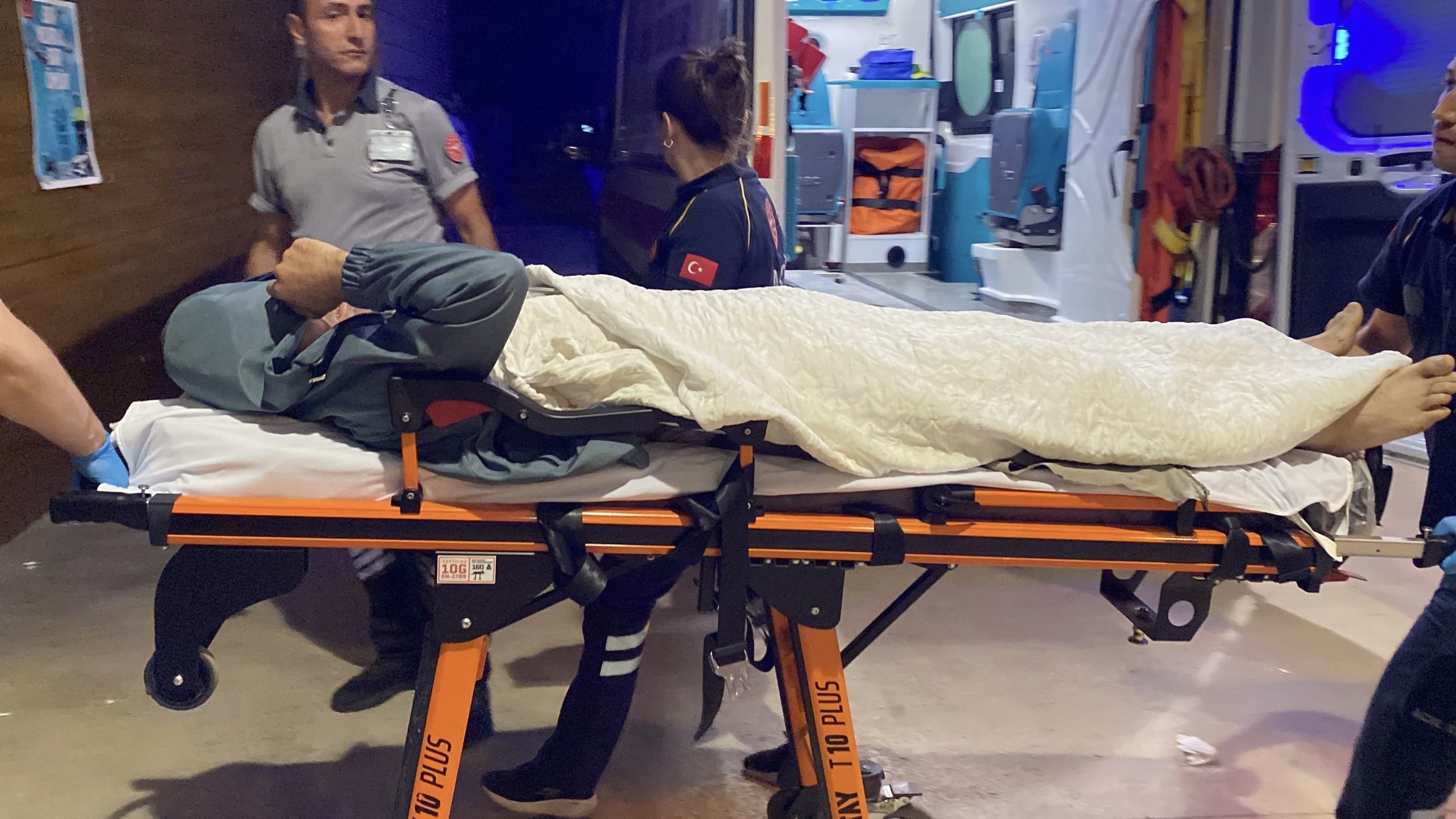 Arkadaşları birbirine düşürdü! Öfkeli saldırgan aranıyor