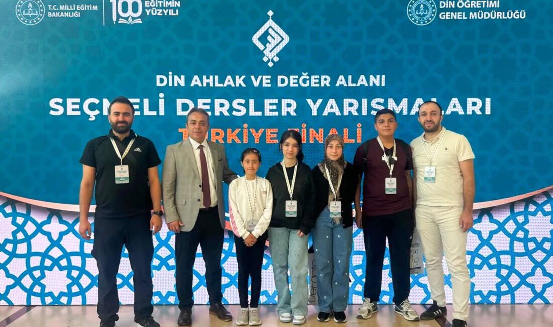 Çobanlar Belediye Başkanı Ali Altuntaş, elde edilen başarı dolayısıyla öğrencileri