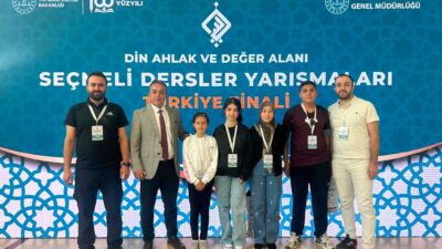 Çobanlar Belediye Başkanı Ali Altuntaş, elde edilen başarı dolayısıyla öğrencileri