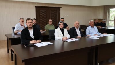 Toplantı, Belediye Başkan Vekili Nazif Metehan Aydın başkanlığında, meclis üyelerinin