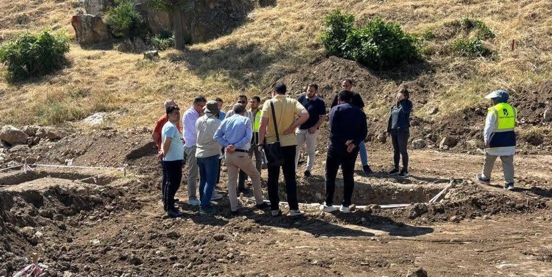Ziyarette, Dinar Belediye Başkan Yardımcısı Serkan Utku ve AK Parti