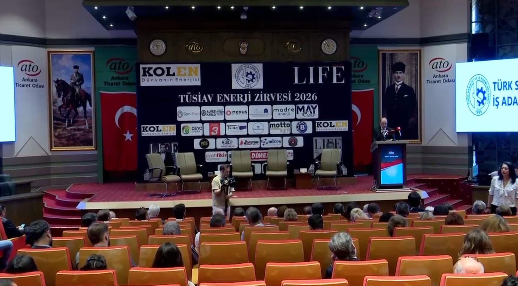 Ankara’da dev zirve! Kanal 3’e anlamlı katkılarından dolayı plaket