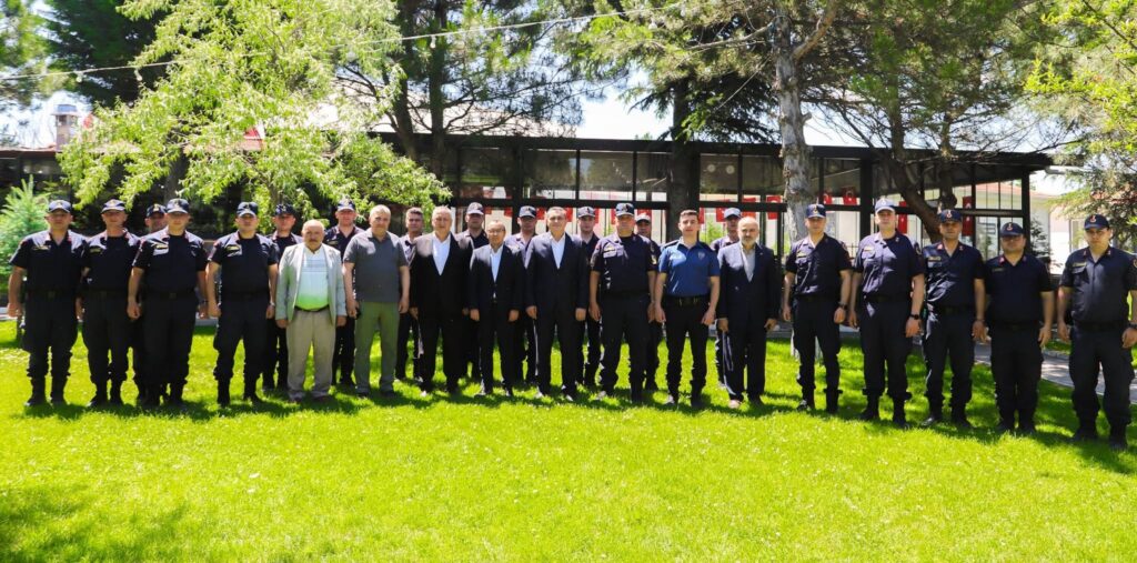 Başkan Altuntaş; Kaymakam Nazmi Yücel, İlçe Başkanı Murat Yeşil, Kocaöz