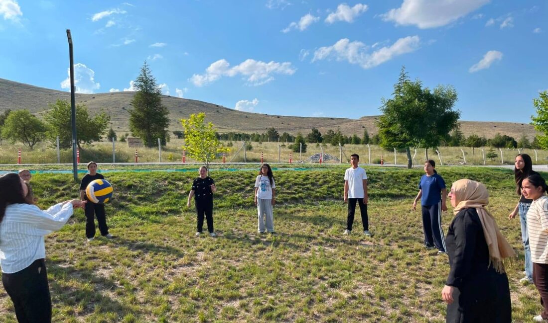 Emirdağ Belediyesi Gençlik Merkezi’nde eğitim alan öğrenciler, hafta sonu gerçekleştirilecek