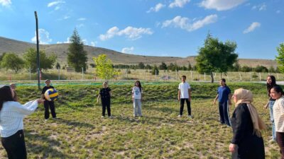 Emirdağ Belediyesi Gençlik Merkezi’nde eğitim alan öğrenciler, hafta sonu gerçekleştirilecek