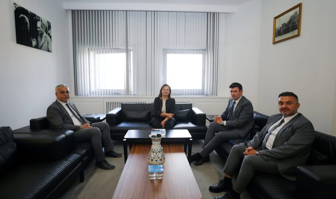 Başkan Köksal, görüşmeye ilişkin paylaşımında Vali Yardımcısı İhsan Ayrancı ve