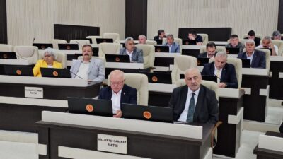 Gündem dışı gelen iki teklif meclis üyelerine okunarak değerlendirildi. İmar