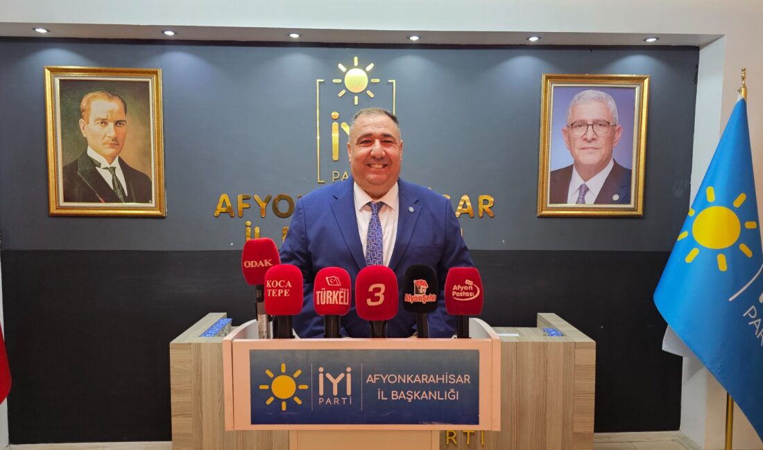 Türkiye’de yaşanan gelişmelerin vatandaşlarda ciddi bir karamsarlık oluşturduğunu ifade eden
