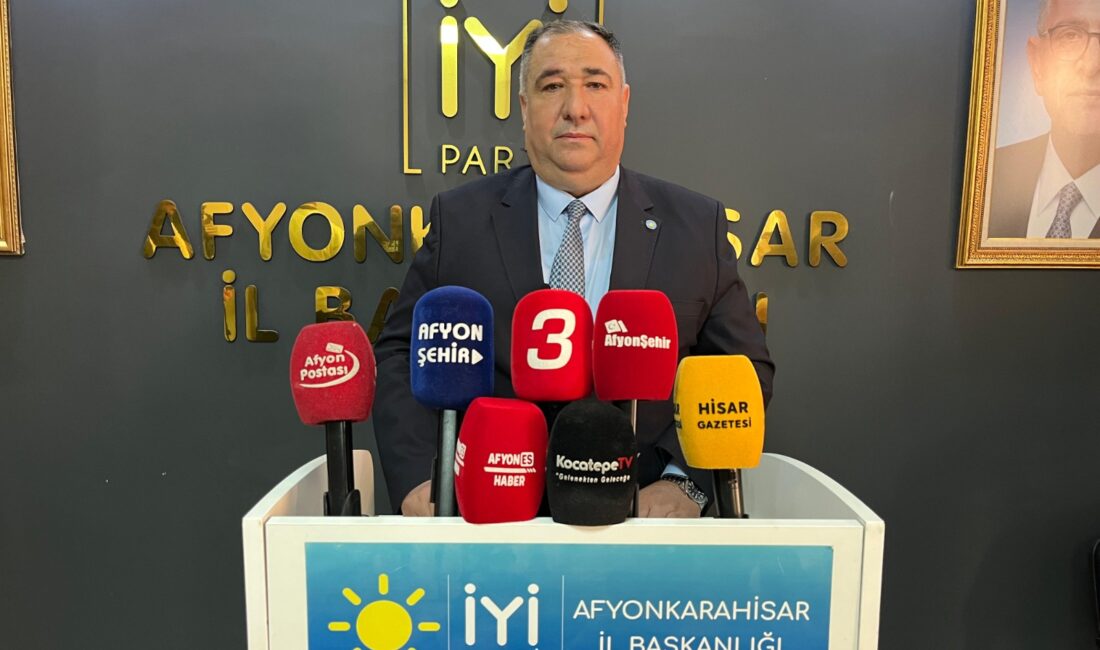 TÜRKİYE’NİN EN ÖNEMLİ HUKUKÇULARI AYNI ÇATI ALTINDA BULUŞTU Ankara’da düzenlenen