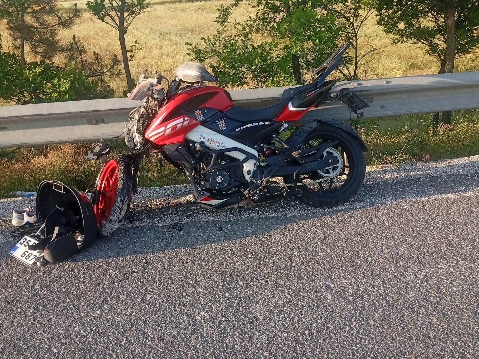 Feci çarpışma genç sürücüyü hayattan kopardı!