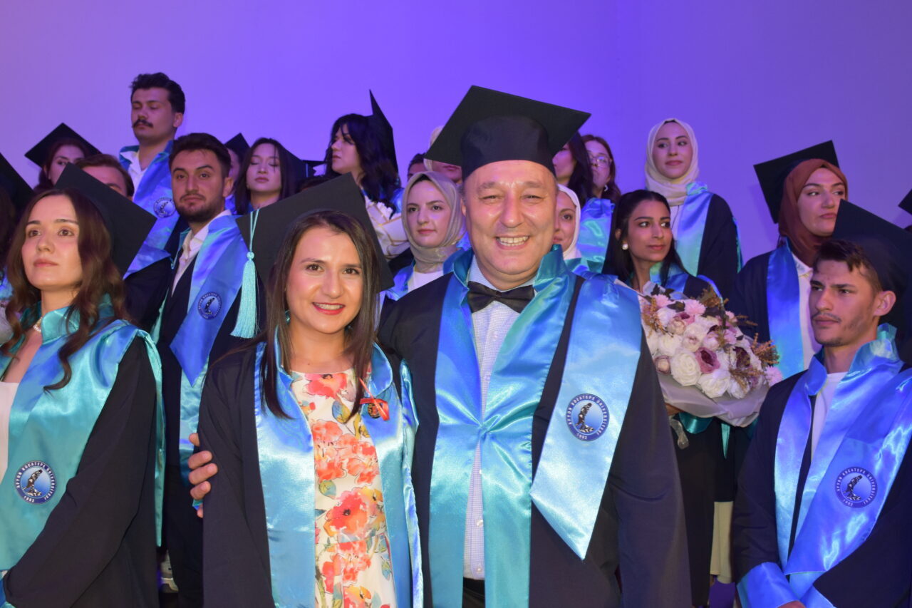 Evliliklerindeki uyum üniversitede bölüm birinciliği ve ikinciliği getirdi
