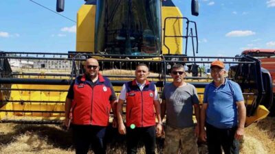 Afyonkarahisar’ın Dinar ilçesinde hububat hasat sezonunun başlamasıyla birlikte, Dinar İlçe