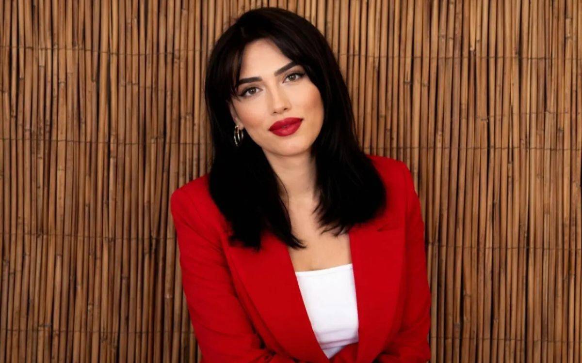Genç öğretmenin sır ölümü! Sadece okul müdürüyle değil komşusuyla da davalık olmuş