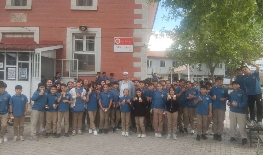 Afyonkarahisar’ın Şuhut ilçesinde ki Kurtuluş İhsan Küçükarslan Ortaokulu öğrencileri, Çevreme