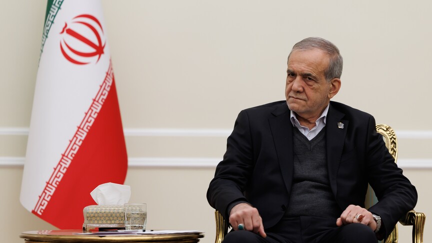 Tabatabai, ABD merkezli X şirketinin sosyal medya platformundaki hesabından, Pezeşkiyan’ın