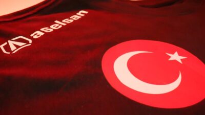 ASELSAN’ın sosyal medya hesabında yapılan paylaşımda, “Ay-yıldız sahadaysa umut vardır,